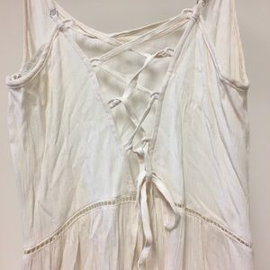 Long dress with lace-up back